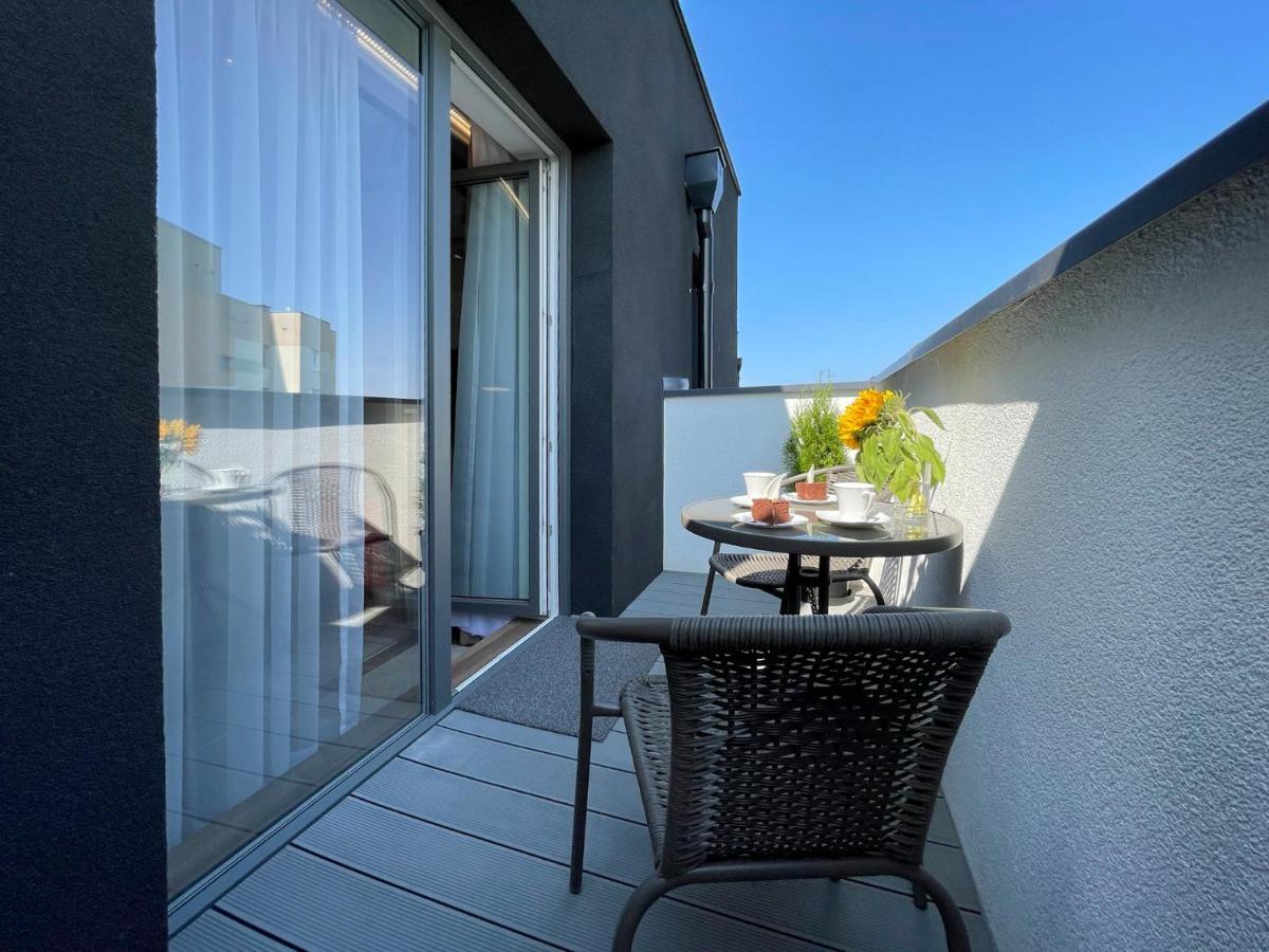 Apartamenty Morzeblizej Kołobrzeg Esterno foto
